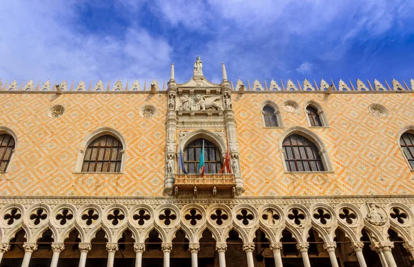 位于意大利威尼斯的杜吉宫 Palazzo Ducale 它是威尼斯最有名的建筑之一 坐落在威尼托区圣马可广场的杜吉宫 — 图库照片