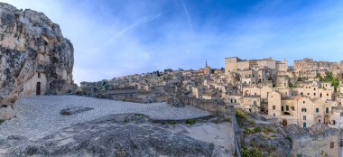 Basilicata, İtalya 'daki Madonna de Idris Meydanı' ndan Sassi di Matera şehri..