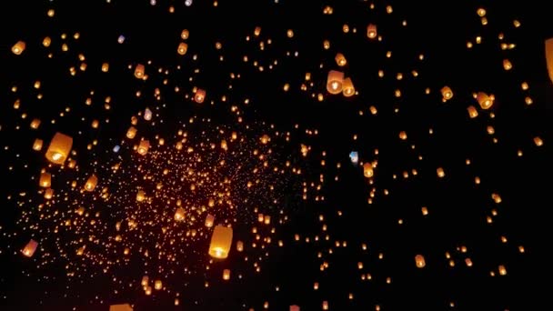 Lanternas Voadoras Céu Noturno Festival Loy Krathong Chiangmai Tailândia — Vídeo de Stock