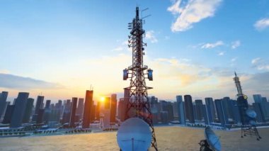 5G baz istasyonu sinyal kulesi alıyor.
