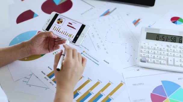 Businessman Doing Financial Planning Chart Analysis — Stok Video