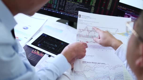 Financial Investment Team Communicating Analyzing Stocks — стоковое видео