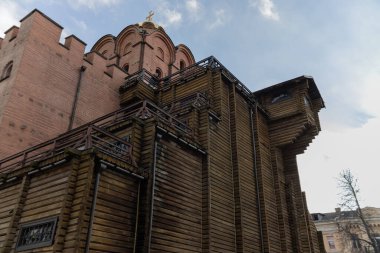 Kyiv 'deki altın kapı. Tarihi Yer İmi