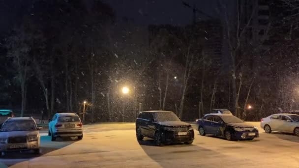 Kyiv Ukraine March 2023 Beautiful Light Snowfall Evening Parking High — Stock Video