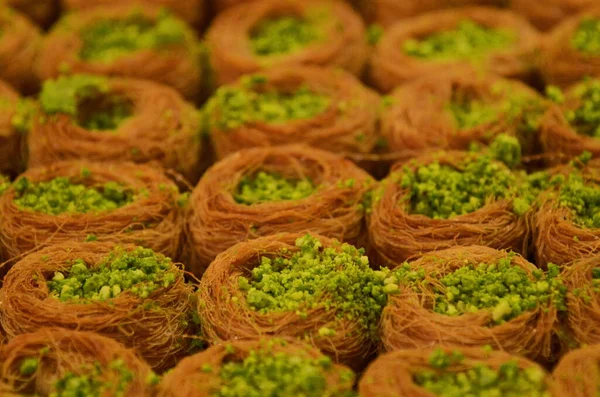 Baklava Turca Mercado Oriental Contador Sobremesa Árabe Feita Mel Xarope — Fotografia de Stock