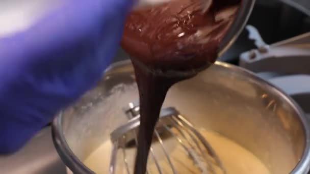 Close Cooking Brownies Chocolate Dough Woman Pours Chocolate Biscuit Dough — Vídeo de Stock
