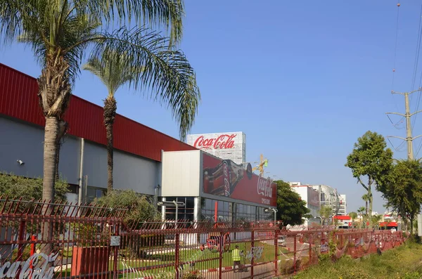 Coca Cola Factory Building Company Logo Walls Production Capacity Huge — Stockfoto