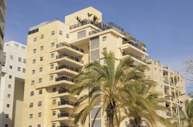 Gayrimenkule yatırım. İsrail 'deki yerleşim yerleri. Kira, kredi kartı, bir daire satın alma. Güzel modern apartmanlar, lüks balkonlar ve teraslar..