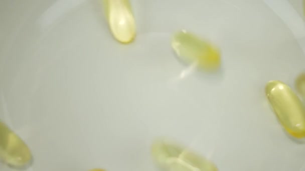 Omega Balık Yağı Hapları Yiyecek Katkı Maddeleri — Stok video