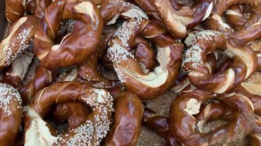 Focaccia, Orta Doğu, Fas ya da Irak ekmeği. Markette fırın, pitas, simit, baget Tel Aviv İsrail 'de