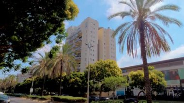 Holon bir tasarım şehri, orijinal modern yerleşim binaları, güzel şehirler. Holon Israel 4 Mayıs 2024