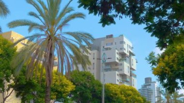 Holon bir tasarım şehri, orijinal modern yerleşim binaları, güzel şehirler. Holon Israel 4 Mayıs 2024