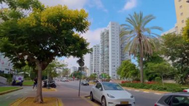 Holon bir tasarım şehri, orijinal modern yerleşim binaları, güzel şehirler. Holon Israel 4 Mayıs 2024