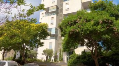 Holon bir tasarım şehri, orijinal modern yerleşim binaları, güzel şehirler. Holon Israel 4 Mayıs 2024