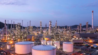 Petrol ve gaz rafinerisi, petrol ve gaz rafinerisi fabrikası, petrol ve doğalgaz endüstrisi depolama tankı rafinerisi fabrikası, endüstriyel petrol rafinerisi petrol ve gaz rafinerisi, enerji ve enerji üretimi..