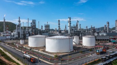 Petrol ve gaz rafinerisi, petrol ve gaz rafinerisi fabrikası, petrol ve doğalgaz endüstrisi depolama tankı rafinerisi fabrikası, endüstriyel petrol rafinerisi petrol ve gaz rafinerisi, enerji ve enerji üretimi..