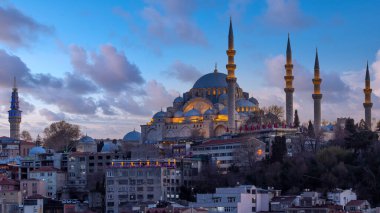 Günbatımında Süleyman Camii Osmanlı Camii, İstanbul Tarihi Camii Türkiye 'nin en popüler turizm beldesi, İstanbul, Türkiye' nin Altın Boynuzu, Türkiye,
