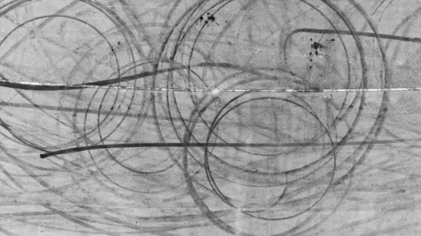 Araba fren izi, asfalt yolda araba lastiği dokusu ve asfalt yolda arka plan tekerlek izi..