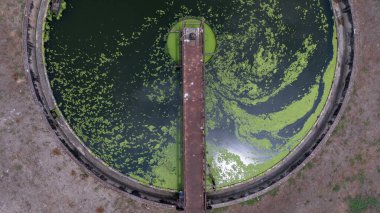 Atık suyla hava manzaralı westewater arıtma tankı daire şeklinde su temizleyici, daire şeklinde su arıtma tesisi dairesel netleştirici, su arıtma tesisi..