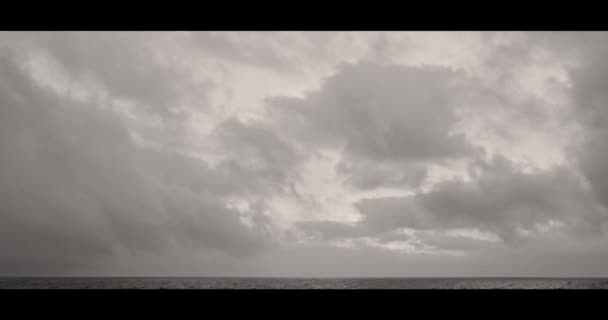 Strand Des Mittelmeeres Ist Immer Gut Zeit Bei Jedem Wetter — Stockvideo