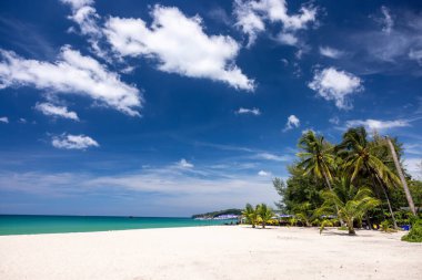 Tayland 'ın Phuket adasındaki güzel Bangtao plajı.