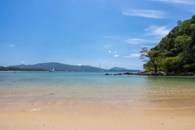 Tayland 'ın Phuket adasındaki güzel Bangtao plajı.