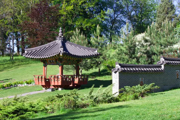 stock image Korean traditional garden in Hryshko National Botanical Garden, Kyiv, Ukrane