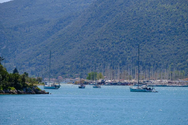 Vitorlás Hajók Nydri Kikötőben Lefkada Szigetén Görögországban — Stock Fotó