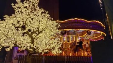 Londra, İngiltere 'de Noel zamanı Battersea Elektrik Santrali