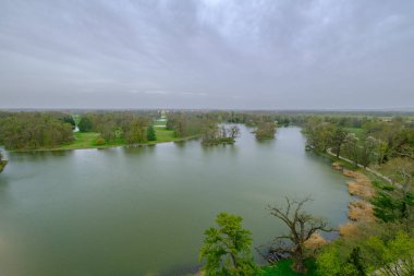 Lednice Valtice kültürel manzarasının minaresinden gelen panoramik manzara UNESCO Dünya Mirası, Güney Moravya, Çek Cumhuriyeti