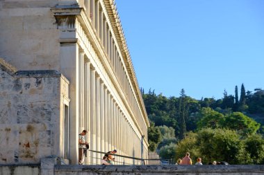 Atina, Yunanistan - 26 Ekim 2024: Atina 'nın antik Agora kentindeki Attalus' un Stoası
