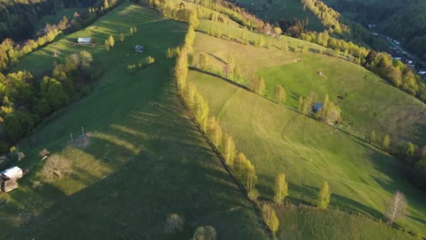 Aerial Mountain Landscape Remote Romanian Village Uphill Valleys Carpathian Mountains — Stock Video