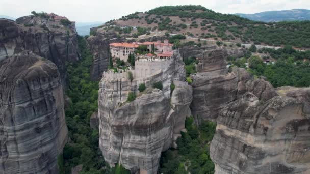 Vedere Aeriană Mănăstirilor Antice Stâncile Abrupte Metheora Grecia Drone Shot — Videoclip de stoc