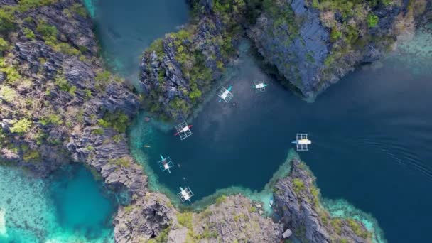 Drone Video Flying Twin Lagoon Beautiful Cliffs Coron Palawan Philippines — Stock Video