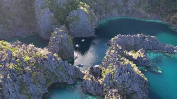 Drone Video Flying Twin Lagoon Beautiful Cliffs Coron Palawan Philippines — Stock Video