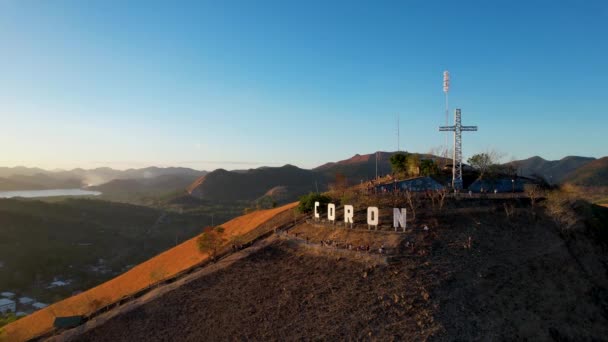 Vidéo Drone Aérien Mont Tapyas Coucher Soleil Dans Ville Coron — Video