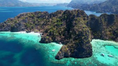 4K Hava Aracı güzel beyaz kumlu Banul Sahili, Coron, Palawan, Filipinler