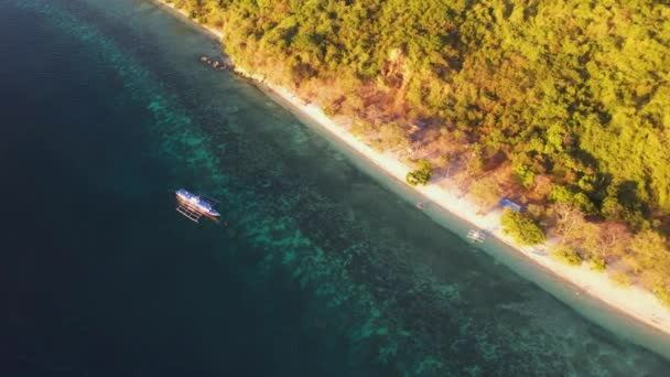 Traditionele Philippine Boot Bangka Bij Zonsondergang Linapacan Filippijnen Oranje Hemel — Stockvideo