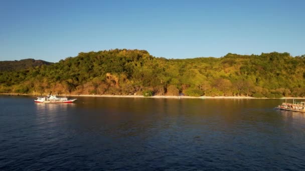 Традиционная Филиппинская Лодка Бангка Закате Линапакане Филиппины Закат Оранжевого Неба — стоковое видео