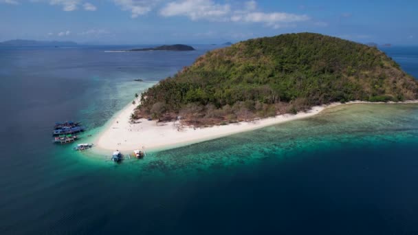 Drone Aéreo Vídeo Ilha Cagdanao Com Praia Areia Branca Água — Vídeo de Stock