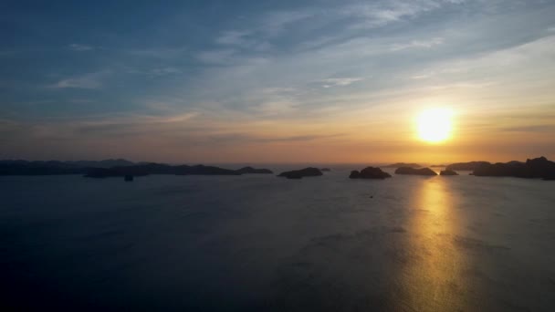 Aerial Drone Video Sent Vanilla Beach Nido Филиппины Golden Hour — стоковое видео