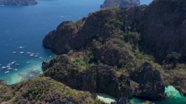Filipinler, El Nido 'daki güzel Büyük Göl' ün 4K Hava Aracı görüntüsü