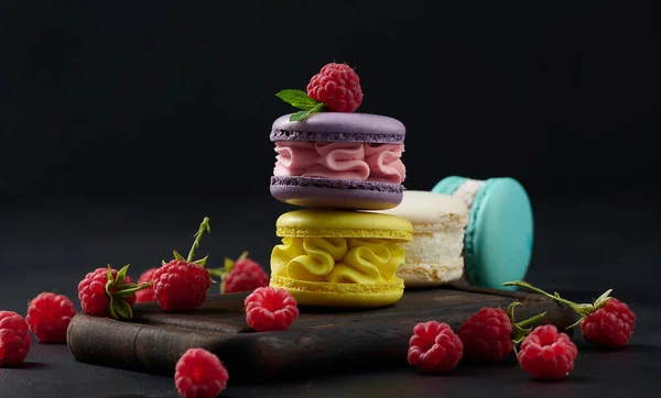 Stack Multi Colored Macaroons Wooden Board Delicious Dessert — стоковое фото