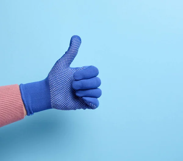 Ręka Kobiety Niebieskiej Pracy Rękawica Ochronna Pokazuje Gest Jak Niebieskim — Zdjęcie stockowe