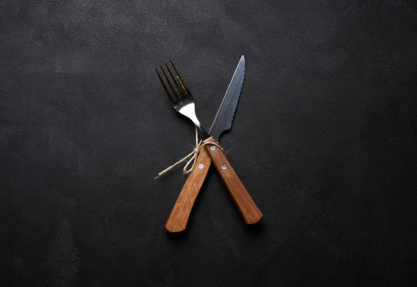 Gabel Und Messer Mit Holzgriff Auf Schwarzem Hintergrund Ansicht Von — Stockfoto