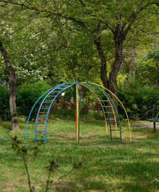 Oynamak için boş oyun alanları, Ukrayna