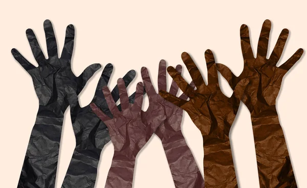 Papel Enrugado Cortar Mãos Levantadas Sobre Fundo Bege Conceito Unificação — Fotografia de Stock