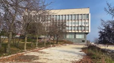 Ukrayna, Kherson - 11 Kasım 2022: Kherson Bölgesel Bilimsel Kütüphanesi 'nin inşa edilişinden sonra adını Oles Honchar' dan almıştır.