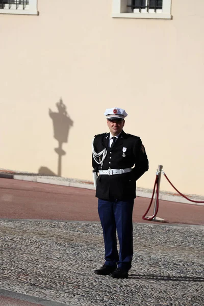 摩纳哥 摩纳哥 2022年11月19日 庆祝摩纳哥国庆日期间的警官 — 图库照片