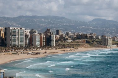 Beyrut 'taki Raouchen' in kıyı bölgesi.